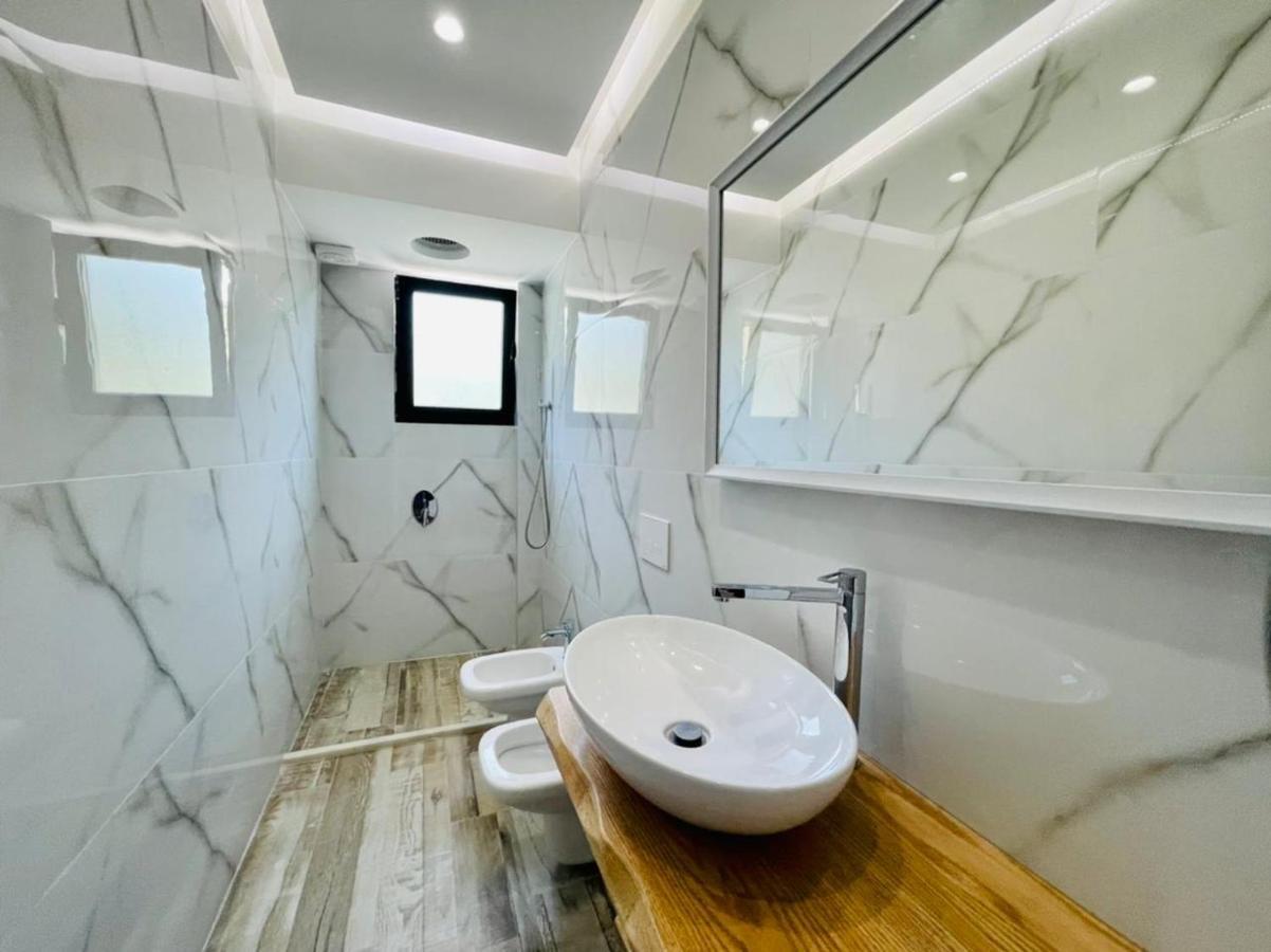 Adriatik Hotel Vlore Exterior photo
