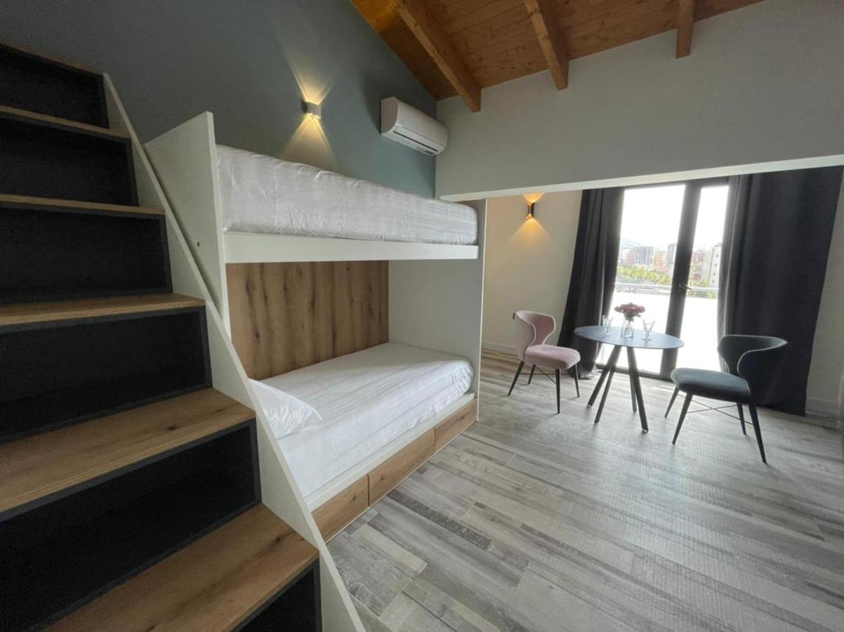 Adriatik Hotel Vlore Exterior photo