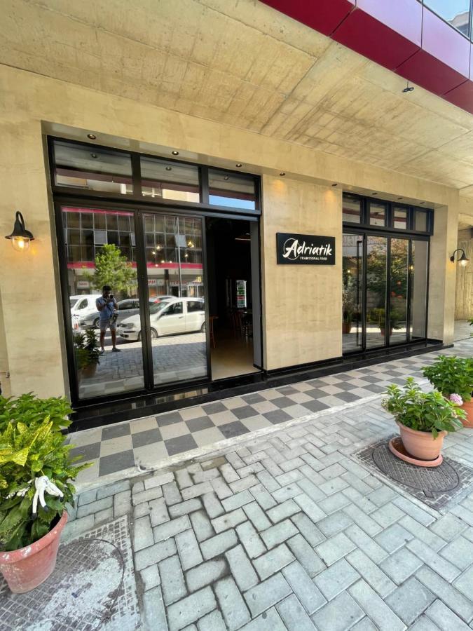 Adriatik Hotel Vlore Exterior photo